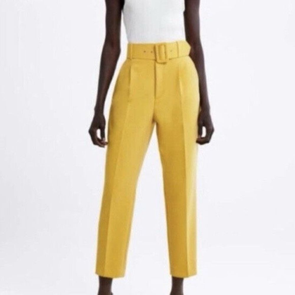 ✨Anthropology petite yellow crop pants size 4P✨